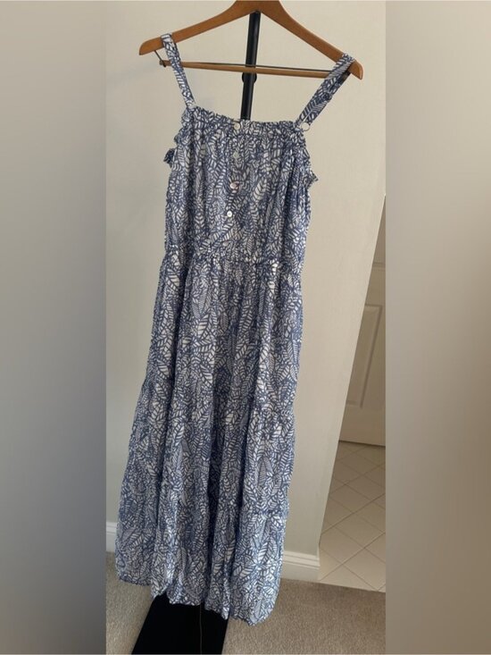 Dresses & Skirts - Women’s Maxi Dress Blue and White Leaf-Print